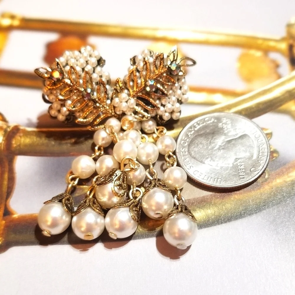 Vintage Haskell-Like Cascading Pearls Brooch